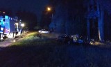 Janczewo Wielkie. Wypadek drogowy, 4.08.2019. Audi uderzyło w drzewo i zaczęło się palić. Kierowca uciekł 