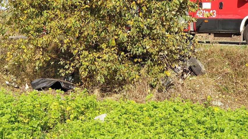 Szczuczyn. Wypadek na drodze do Wąsosza. Cztery osoby poważnie ranne. Lądowały dwa śmigłowce LPR [ZDJĘCIA]