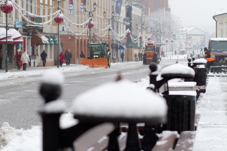 Śnieg w Białymstoku. Biała pokrywa przystroiła miasto (zdjęcia)