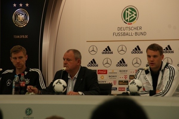 Manuel Neuer i Per Mertesacker spotkali się z...