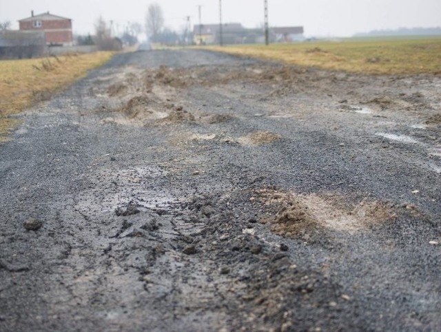 W wielu miejscach  w regionie trasy wyglądają tragicznie, nie tylko w gminie Barcin