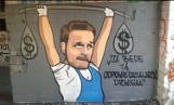 Lech Poznań: Kibice protestują, malując graffiti. Bohaterami malunków są m.in. Karol Klimczak i Piotr Rutkowski [ZDJĘCIA]