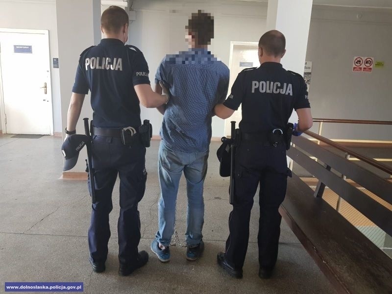Uzbrojony Czech zatrzymany na Dolnym Śląsku [FILM]