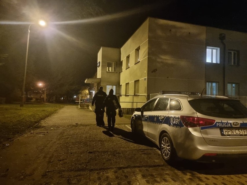 Rozbój w gminie Władysławowo: policjanci szukają mężczyzn, którzy obrabowali rodzinę z Jastrzębiej Góry