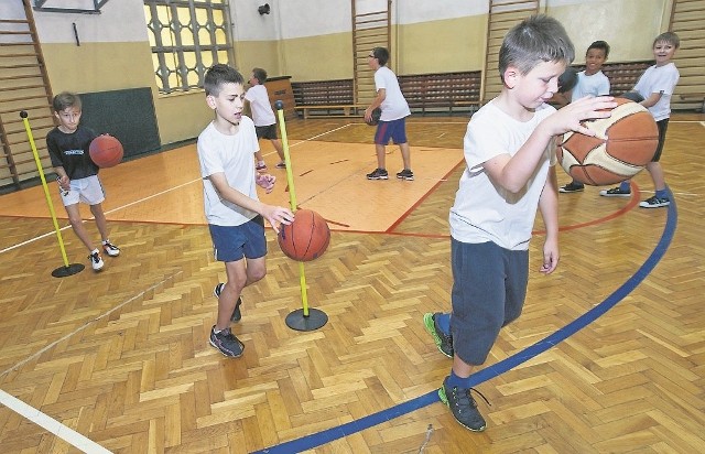 Koszalińska Szkoła Katolicka świętuje w tym roku 25-lecie istnienia. To była jedna z pierwszych placówek wyznaniowych w kraju. W podstawówce uczy się tu około 200 dzieci