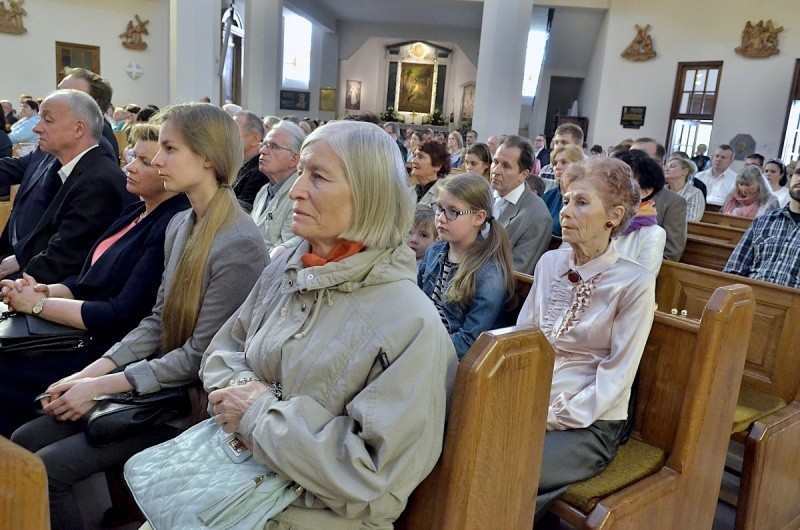 Abp Ozorowski rozdał medale rolnikom i przedsiębiorcom na...