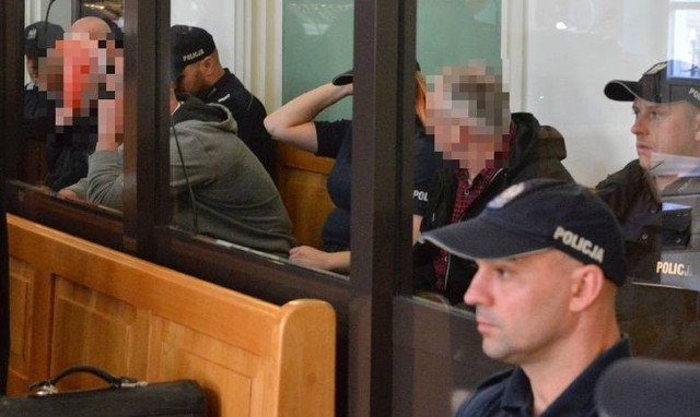 Październik 2018 roku, początek procesu przed Sądem Okręgowym w Kielcach w sprawie zabójstw sprzed lat.