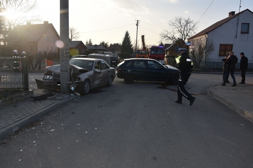 Do wypadku doszło w czwartek w Oleszycach na skrzyżowaniu...