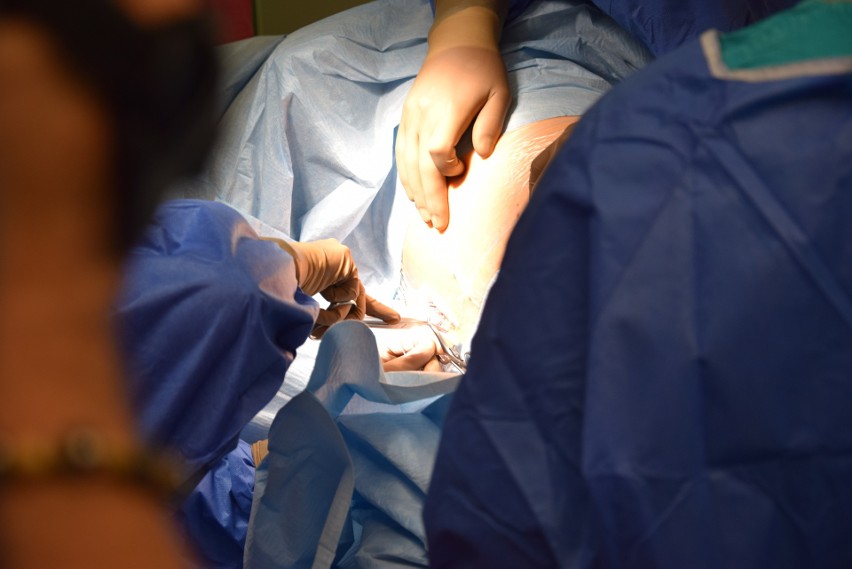 Wszczepienie stymulatora pacjentowi w szpitalu św. Łukasza