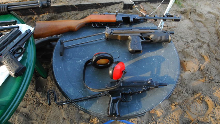 Bydgoskie Towarzystwo Strzeleckie „Kaliber” zaprasza na piknik strzelecki. Będzie broń znana z filmów