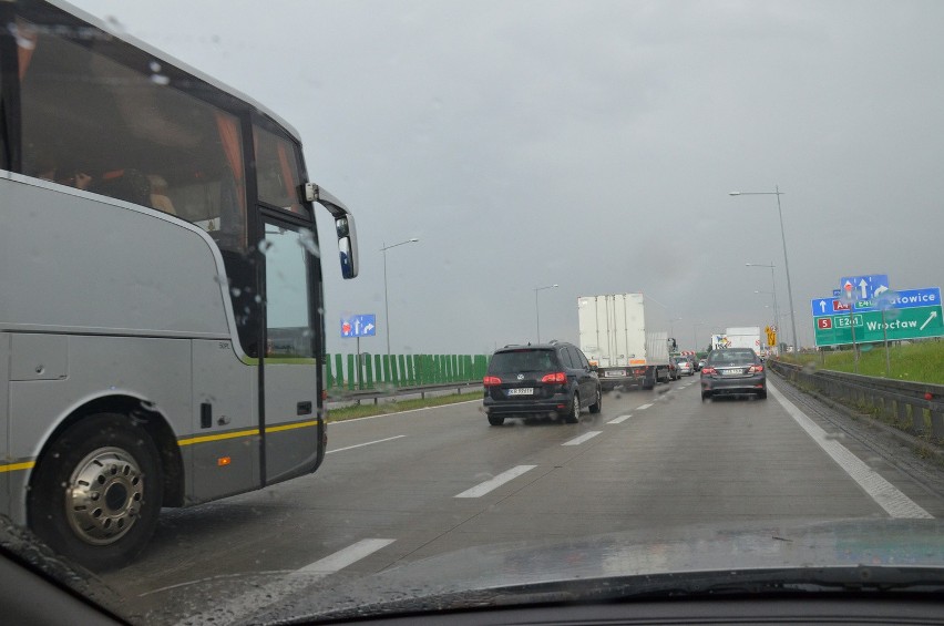 Autostrada A4 pod Wrocławiem mocno zakorkowana (ZDJĘCIA)