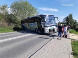 Podhale. W Białym Dunajcu autobus wjechał do rowu i zablokował zakopiankę ZDJĘCIA