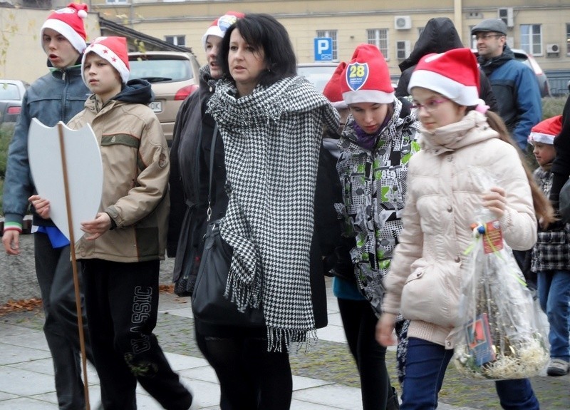 Święty Mikołaj spotkał się z dziećmi z częstochowskich szkół...