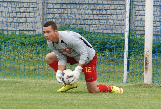 Kamil Waleryś obronił rzut karny w meczu z Partyzantem.