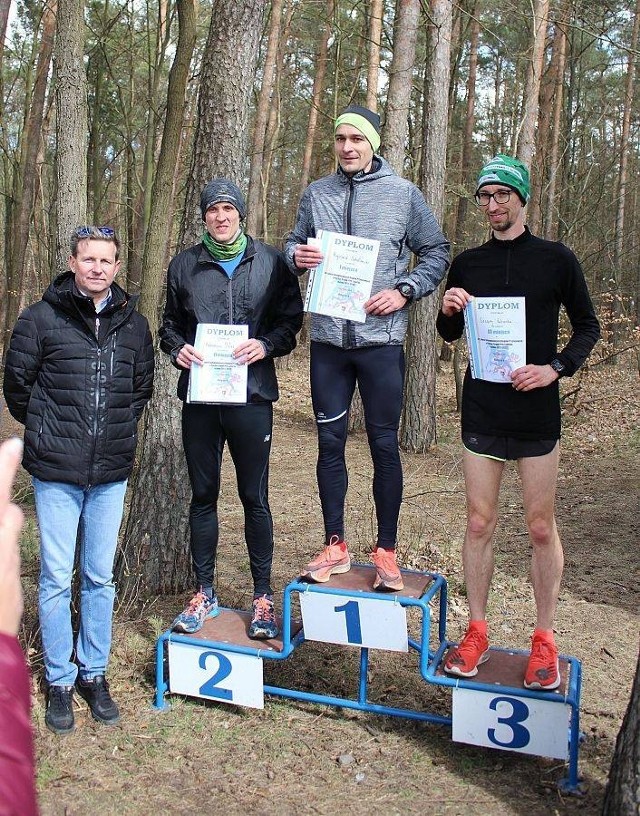 Izabela Michalak i Ryszard Sokołowski zwycięzcami czwartych biegów przełajowych w Lęborku