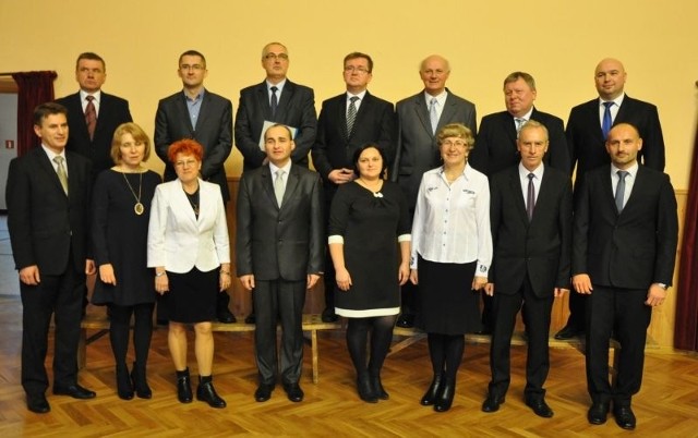 Rada miejska w Oleśnie kadencji 2014-18 w komplecie.