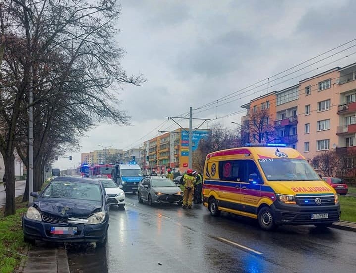 Do wypadku przy ul. Kraszewskiego w Toruniu doszło w sobotę,...