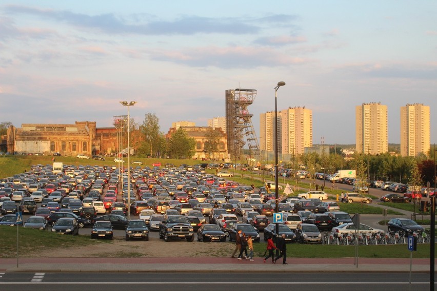 Strefa Kultury - parkingi przy gmachu NOSPR i Muzeum Śląskim