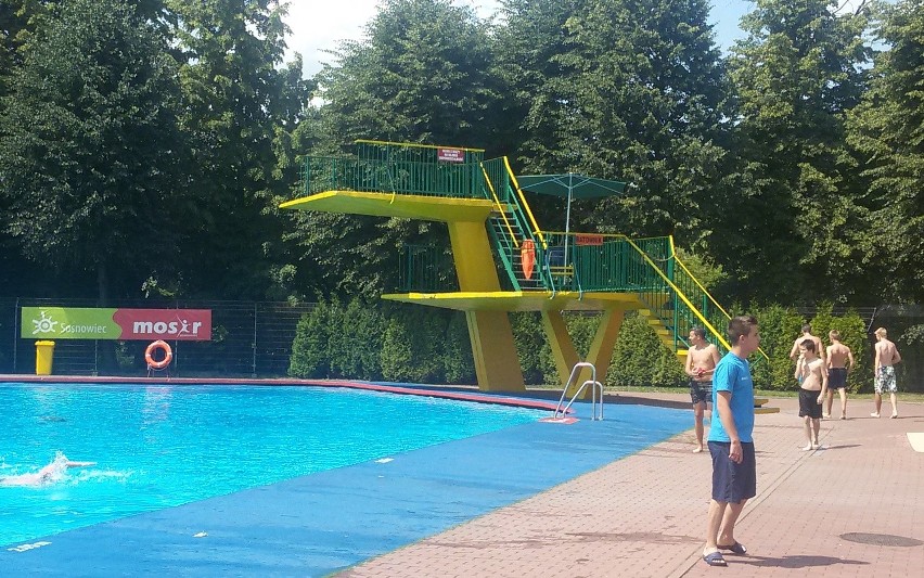 Sosnowiec: dzieci i młodzież na miejskie baseny wejdą za 2 zł [ZDJĘCIA i WIDEO]