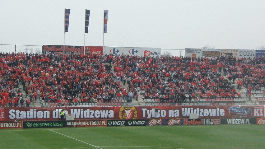 "Stadion dla Widzewa tylko na Widzewie" - treść transparentu...