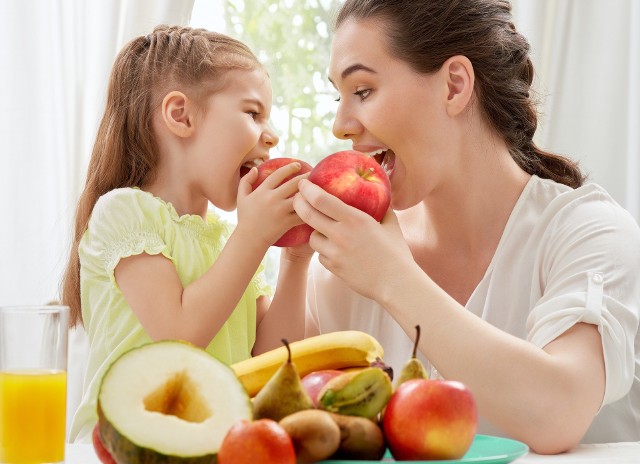 Jak przekonać dziecko do zdrowego odżywiania? To proste!