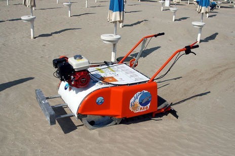 Maszyny do sprzątania plaży