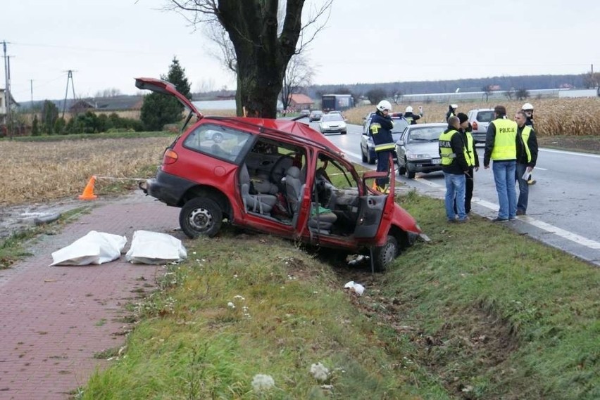 Dwie osoby zginęły w wypadku w Kościelnej Wsi.