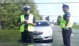 Kierowca nagrał kontrolę drogową i... został zatrzymany przez policjantów [FILMY]