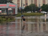 Ulewa i oberwanie chmury nad Łodzią 21 czerwca. Burza w Łodzi. W niedzielę zalane ulice i podtopienia. Zobacz zdjęcia