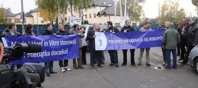 Zwolennicy Palikota protestowali przed Radiem Maryja