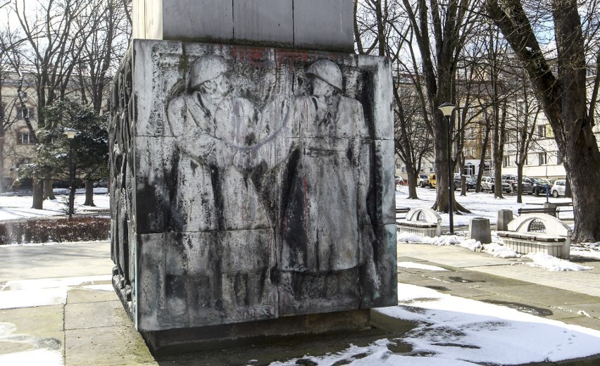 Pomnik Wdzięczności Armii Radzieckiej stanął na dawnym pl....