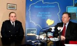 Łukasz Zaczyński, strażnik miejski ze Starachowic, nagrodzony za wzorową postawę na służbie