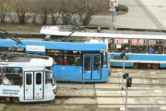 Komunikacja miejska na Wielkanoc. Sprawdź, jak pojadą autobusy i tramwaje