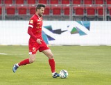 Widzew - Stal 1:1. Hanousek na stoperze. Wyrównujący gol Karaska, świetny Ludwikowski