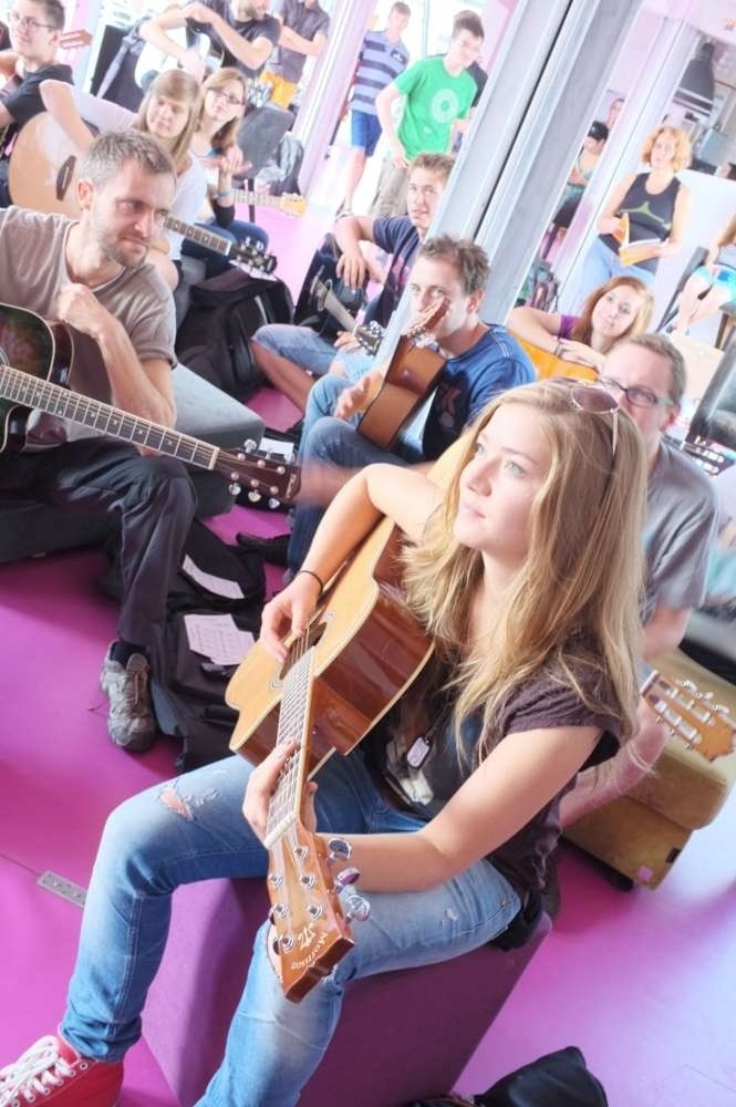 KontenerART: Warsztaty gitarowe w ramach Akademii Gitary