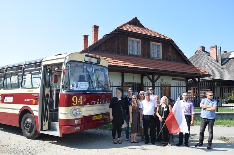 Nowy Sącz. Autobusem Retro w 80-tą Rocznicę Wybuchu II Wojny Światowej [ZDJĘCIA]