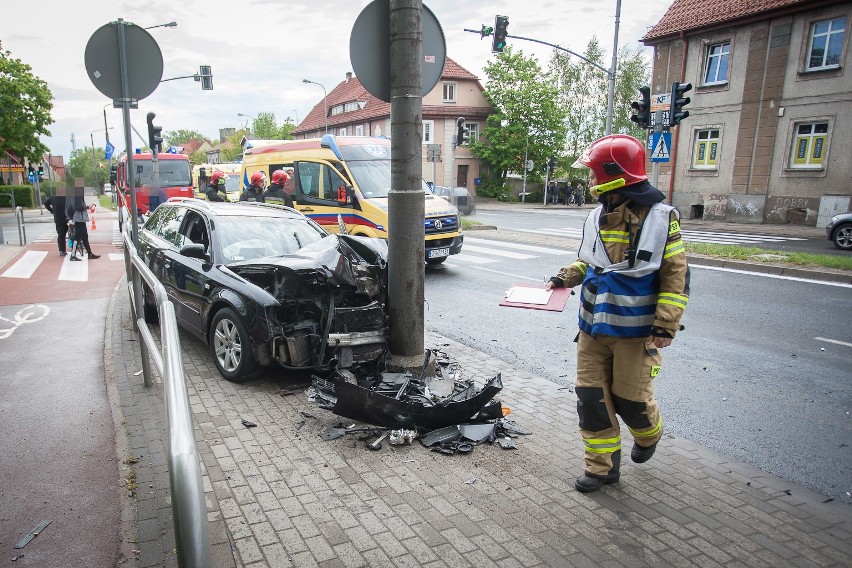 Zderzenie na skrzyżowaniu Szczecińskiej i Małcużyńskiego....