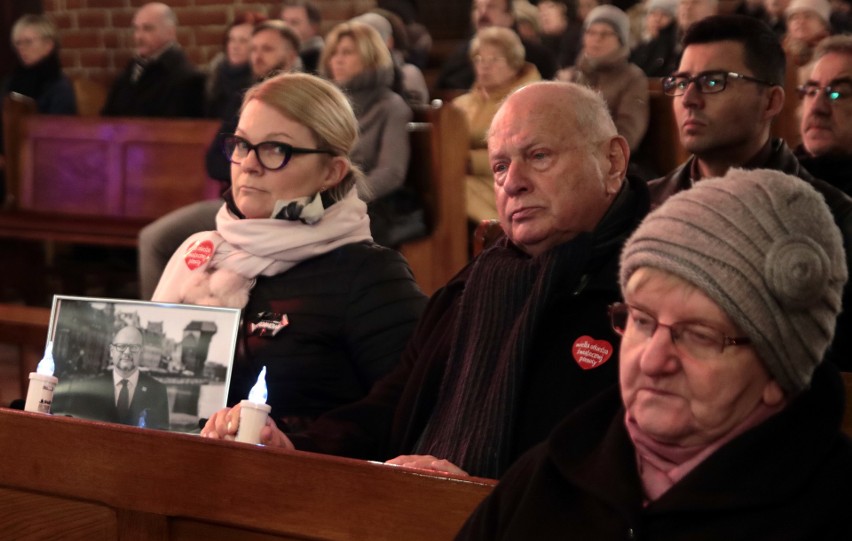 Mieszkańcy Grudziądza wzięli udział we mszy świętej pamięci...