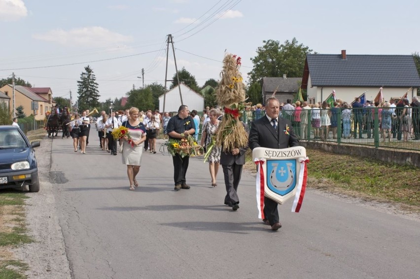 Dożynki gminy Sędziszów w Krzcięcicach