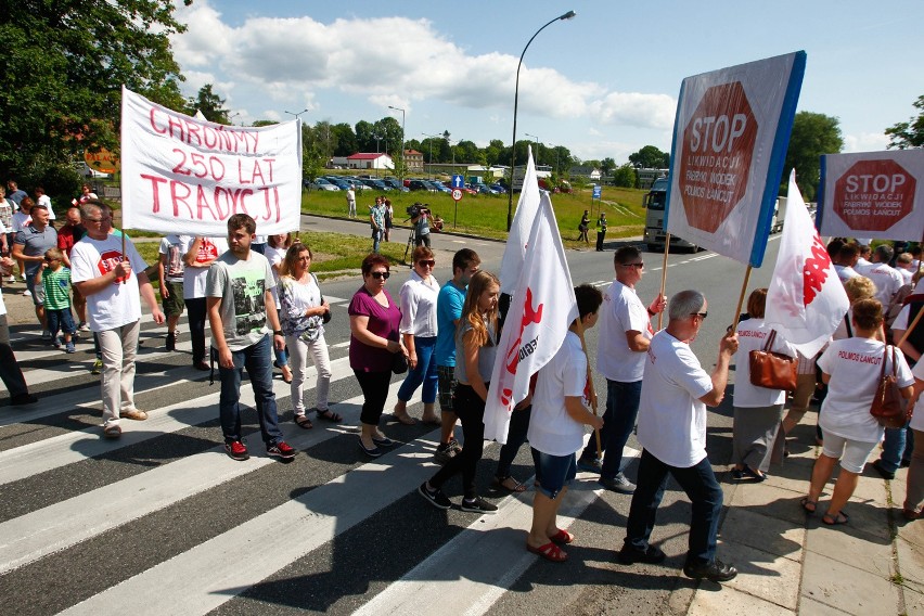 Pracownicy Polmosu protestowali przeciwko zwolnieniom  [FOTO,WIDEO]