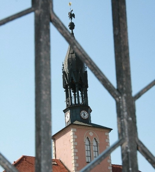 Ratuszem i miastem rządzi teraz sekretarz Leszek Rybka, który nie ma jednak wszystkich uprawnień.