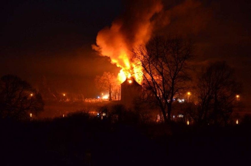 Pożar wybuchł nad ranem.