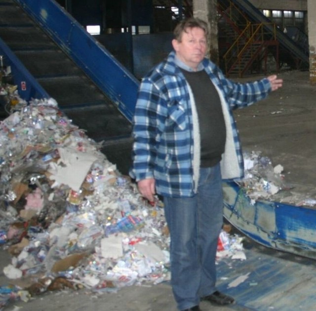 Na tym taśmociągu znaleziono niemowlę - mówi Krzysztof Ungier, kierownik sortowni śmieci w Skarżysku - Kamiennej.