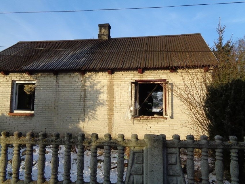 Palił się dom w Stefanowie w gminie Przyłęk.