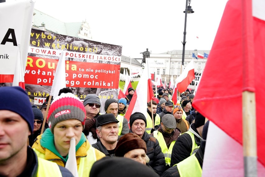 Protest rolników w Warszawie 6.02.2019. Pod Pałacem Prezydenckim było kilka tysięcy osób [zdjęcia]