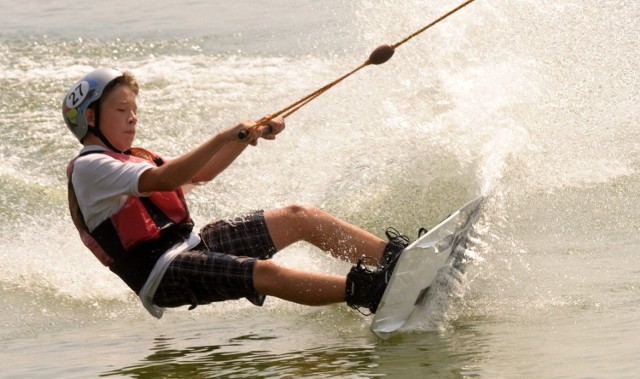 Polish Wakeboard Open, czyli Otwarte Mistrzostwa Polski w wakeboardzie będą w weekend atrakcją nad Zalewem Zemborzyckim. 