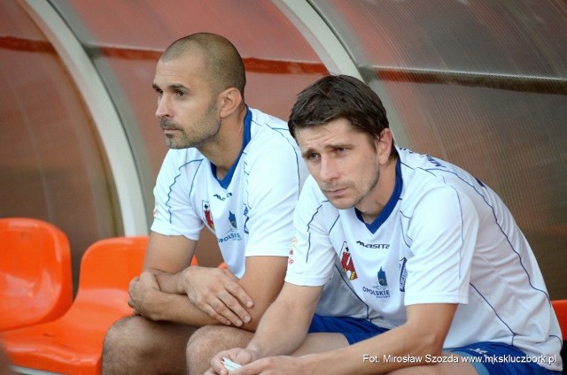 Dwaj doświadczeni gracze MKS-u: Maciej Kowalczyk (z lewej) i Marcin Nowacki mają o czym myśleć.