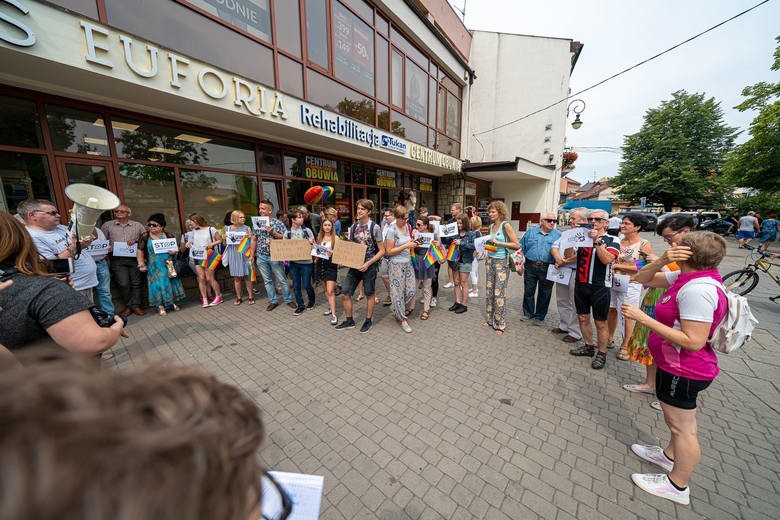 W niedzielę ulicami Nowego Sącza przejdą dwa marsze. Prezydent obawia się o bezpieczeństwo?