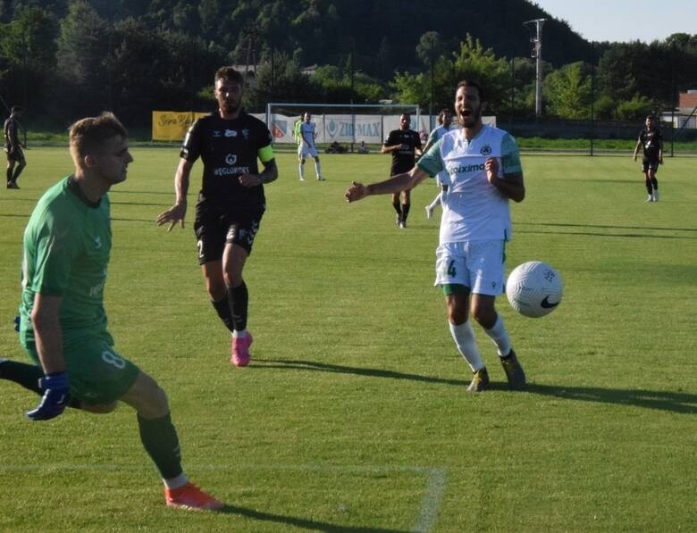 Górnik Zabrze we wtorek zagrał z Omonią Nikozja, a...