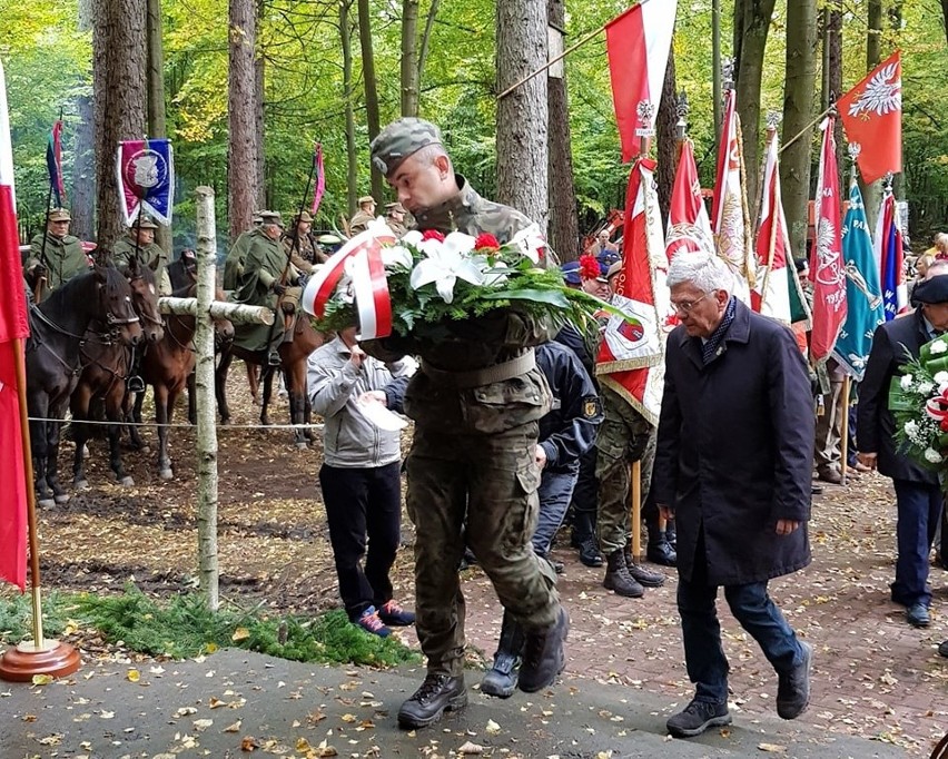 Obchody rocznicy bitwy pod Stefanowem koło Gielniowa i rocznicy pacyfikacji wsi. Zobacz zdjęcia